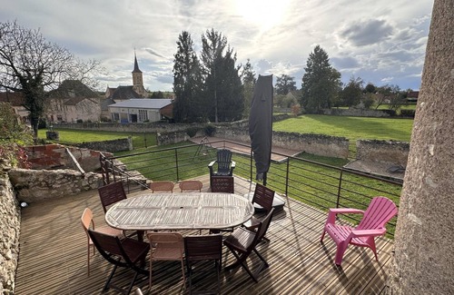 Cindre Cottage | Beautiful 19th-century restored house with terrace and garden in Cindré