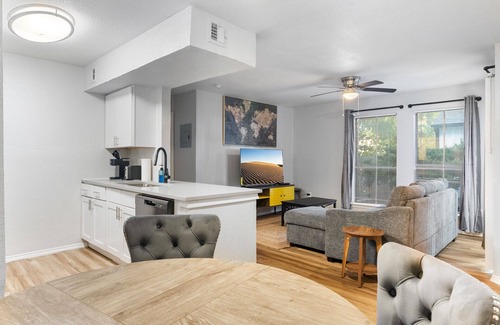 Coronado Hills Apartment | Beautiful 1BD/1BA in University Hills 8432