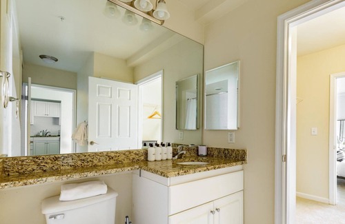 North Bethesda Apartment | Beautiful 1BR Apartment in Rockville