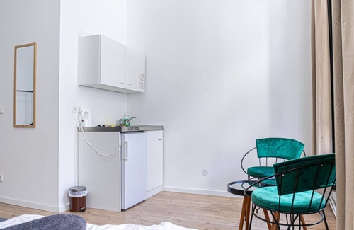 Matzleinsdorf Apartment | Beautiful 1BR Apartment 15-Min to City Center