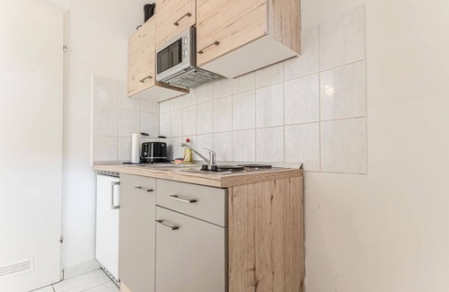 Nibelungen-Viertel Apartment | Beautiful 1BR Apt, 10 Min to Westbahnhof