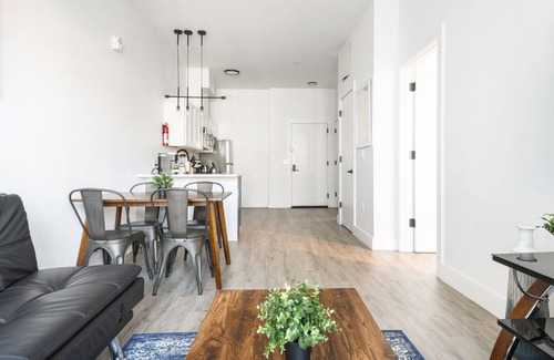 Elizabeth Apartment | Beautiful 1BR Next to EWR 7590