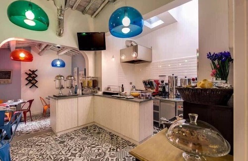 Rome City Centre Apartment | Beautiful 1BR Suite with City View in Rome