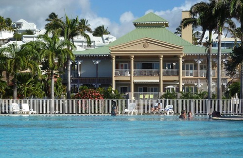 Anse des Rochers Apartment | BEAUTIFUL 1st LINE SEA APARTMENT