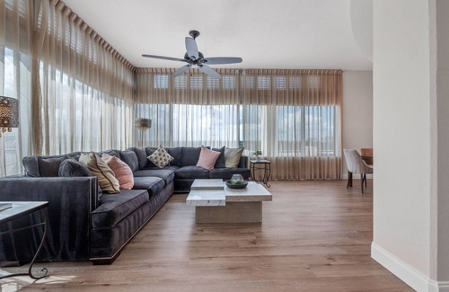 South Eola Apartment | Beautiful 2/2 PENTHOUSE in Downtown Orlando