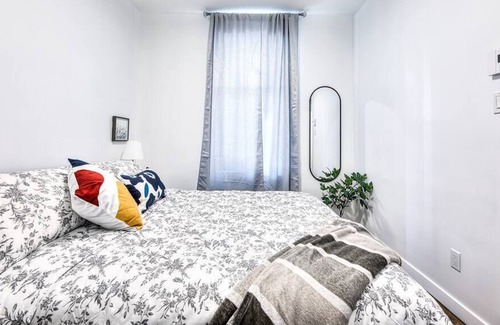 Verdun Apartment | Beautiful 2 BDRM with Balcony