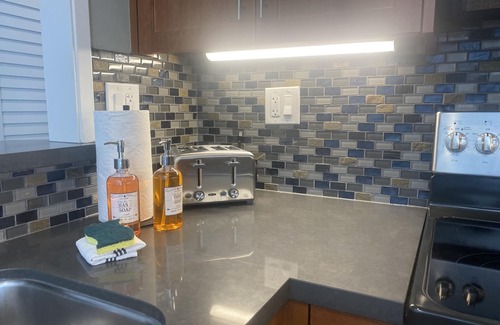 Crown Point Apartment | Beautiful 2 bed 2 bath one block from Mission Bay!