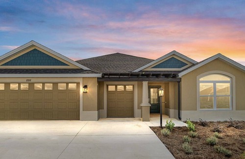Leesburg House | Beautiful 2-bed 2-bath home in The Villages, Includes Golf Cart