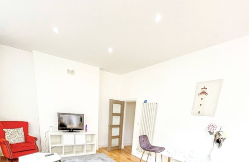Greenwich Apartment | Beautiful 2-Bed Apartment in London