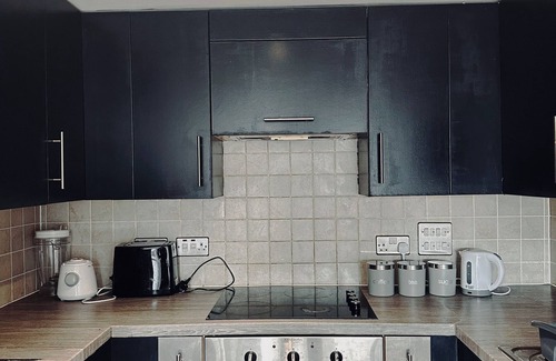 Woolwich Apartment | Beautiful 2-Bed Apartment in London