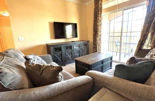 Davenport House | Beautiful 2 Bed Condo in Tuscana Resort home