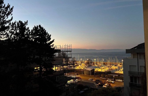 Evian-les-Bains Apartment | Beautiful 2-bedroom apartment in Evian-les-Bains with view of Lake Geneva