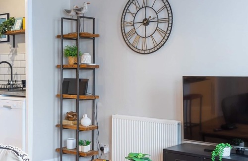 Kemptown Apartment | Beautiful 2 Bed property with parking by the sea