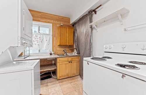 Monterey Heights Apartment | Beautiful 2-bedroom in San Francisco