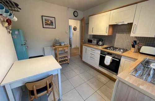 Deganwy Apartment | Beautiful 2 bedroom apartment with estuary views