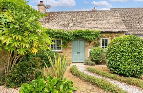 Churchill Apartment | Beautiful 2 Bedroom Cottage in the Cotswolds