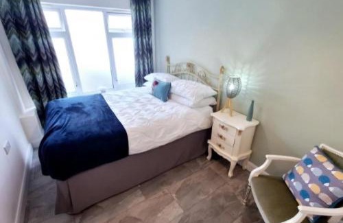 Narberth Apartment | Beautiful 2 bedroom annexe in popular town location
