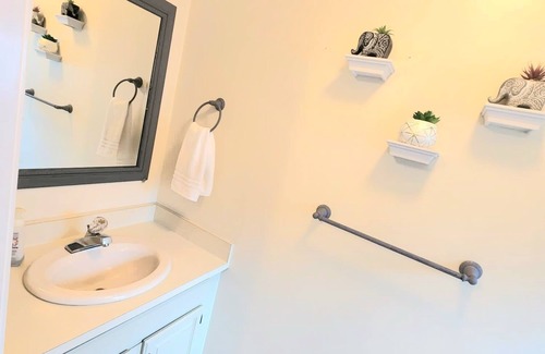 Worcester House | Beautiful 2 bedroom home near Hospitals