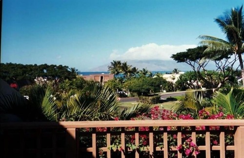 Kihei Apartment | Beautiful 2 Bedroom Oceanview Condo at Maui Kamaole Located at South End of Kihei Adjacent to Wailea Traditional Hawaiian Style