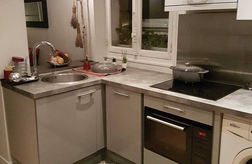 Bois-Colombes Apartment | Beautiful 2-bedroom penthouse apartment