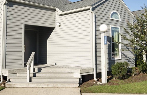 New Bern Apartment | Beautiful 2 bedroom unit at resort, sleeps 6