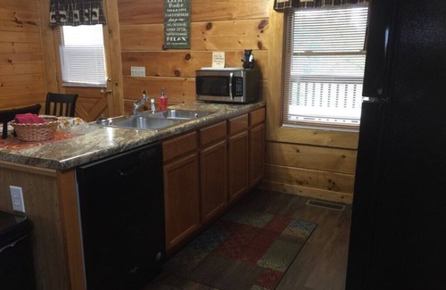 Sevierville Cabin | Beautiful 2 bedroom 2 bath clean log cabin.
