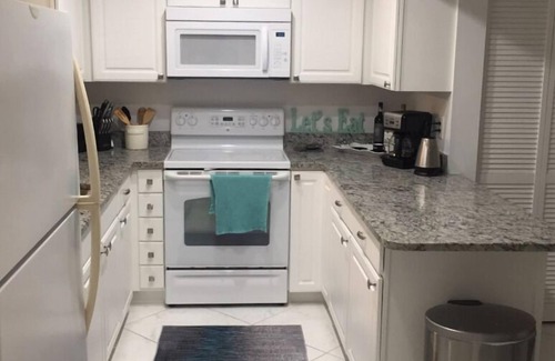Sarasota Villa | Beautiful 2 Bedroom Villa in Sarasota, near Siesta Key Beaches