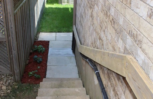 Guelph House | Beautiful 2 bedroom walkout basement apartment close to U of G