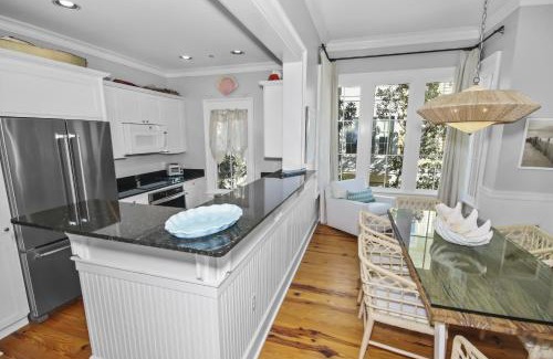 Beach District Apartment | Beautiful 2 BR WaterColor 6 WaterColor Blvd #201 Steps to Beach Club condo