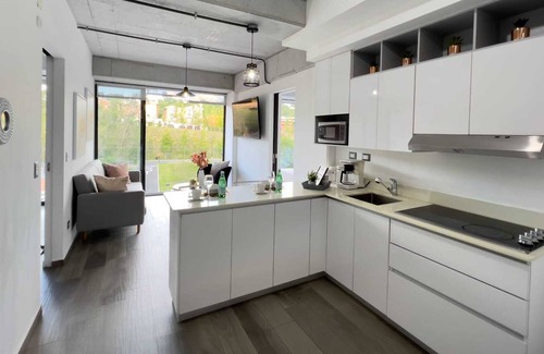 Zona 16 Apartment | Beautiful 2 Bedroom Apartment 5 min walk from Cayala