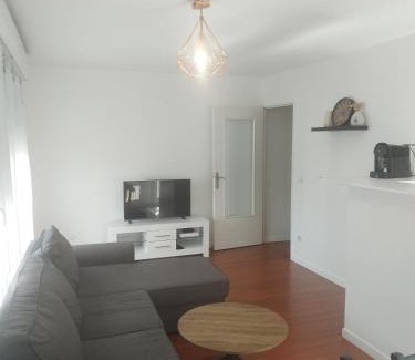 Meaux Apartment | Beautiful 2-room apartment - Meaux - near Disneyland