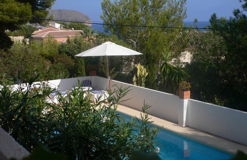 Moravit House | Beautiful 250 m2 architect-designed house with sea view, swimming pool and large garden