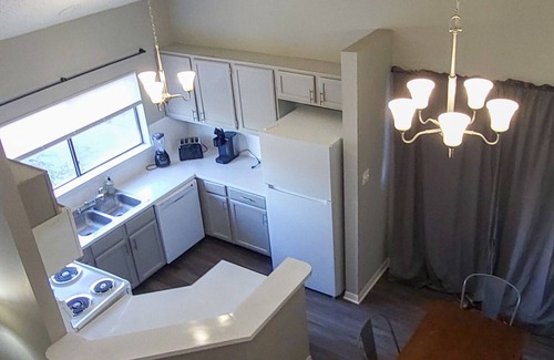 Cherrywood Apartment | Beautiful 2bd/2ba 5 Mins to UT 3656