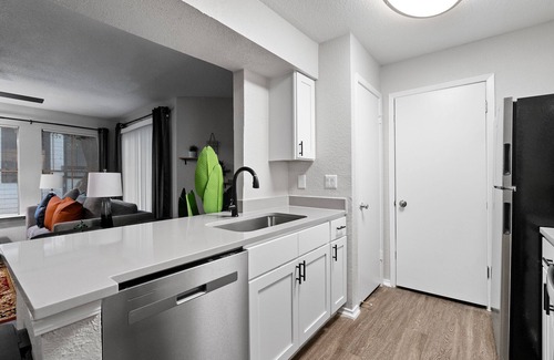 University Hills and Windsor Park Apartment | Beautiful 2BD/2BA in University Hills 0414