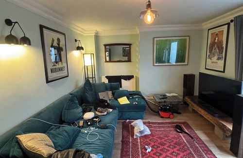 Islington Apartment | Beautiful 2BD Lower Level Flat w/Patio, Angel