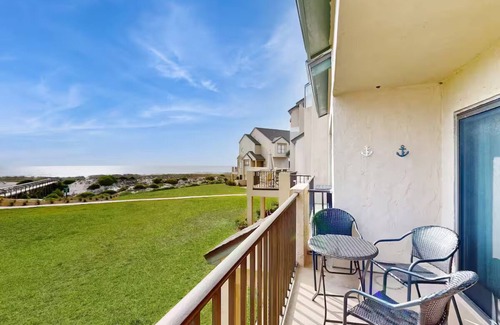 Amelia City Condo | Beautiful 2Bd/2.5Ba Ocean Front Condo. Sleeps 6 - Pet Friendly.