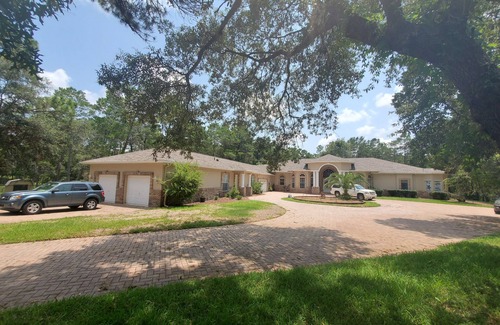 Woodland Waters House | Beautiful 2Bed,2Bath,2Car Garage Stunning Cul-de-sac property on 2 acres Estate