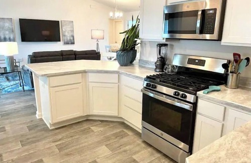 Leesburg House | Beautiful 2BR 2BA home w golf cart in The Villages - St Catherine