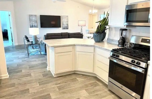 Leesburg House | Beautiful 2BR 2BA home w golf cart in The Villages - St Catherine