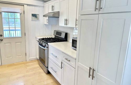 Hampton Cottage | BEAUTIFUL 2BR Cottage on Boars Head in Hampton Beach!