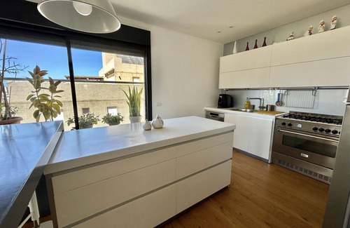 Ramat Gan Apartment | Beautiful 2BR In Ramat Gan