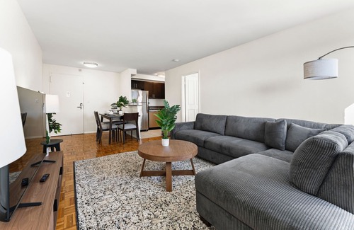 Brookline Apartment | Beautiful 2BR Next to BU 7837