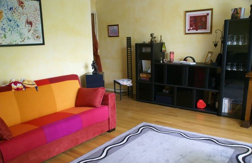 Croissy-sur-Seine Apartment | Beautiful 2p accommodation with private, quiet and green garden 10 minutes from Paris