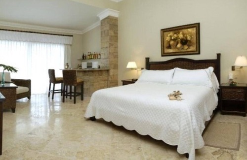 Los Brazos Resort | Beautiful 3 and 4 bedroom Crown Villas/Private Pool, and maid!