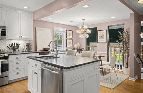 Old Town Alexandria House | Beautiful 3-Bdrm Home <> Park 2 Cars <> King Bed