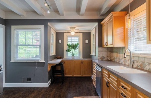Kansas City House | Beautiful 3 Bdrm Home Near Plaza | 19