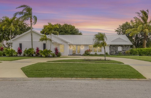 Port Saint Lucie House | Beautiful 3 Bed, 2 Bath Golf Course Home