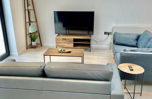 Cambridge Apartment | Beautiful 3 bed apartment in cambridge - sleeps 7