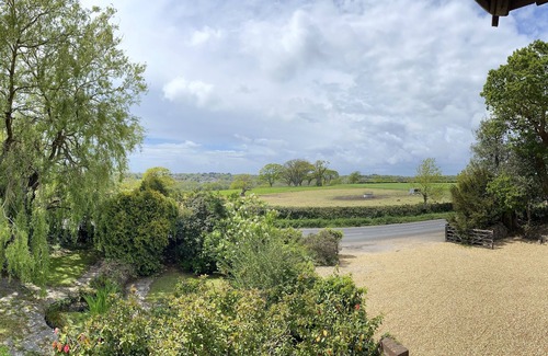 New Forest District House | Beautiful 3 bed cottage in Lymington. Perfectly located for Coast and New Forest