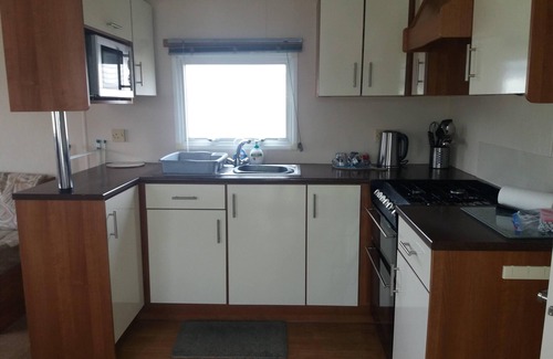 Clacton-on-Sea House | Beautiful 3-Bedrooms Static Caravan Holiday Home